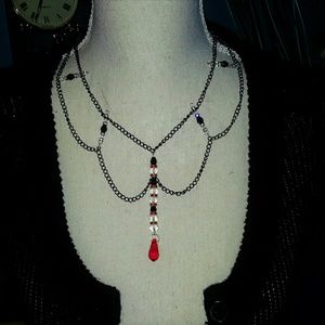 COPY - NWT, HANDCRAFTED GOTHIC WEB NECKLACE. ❤🖤❤
